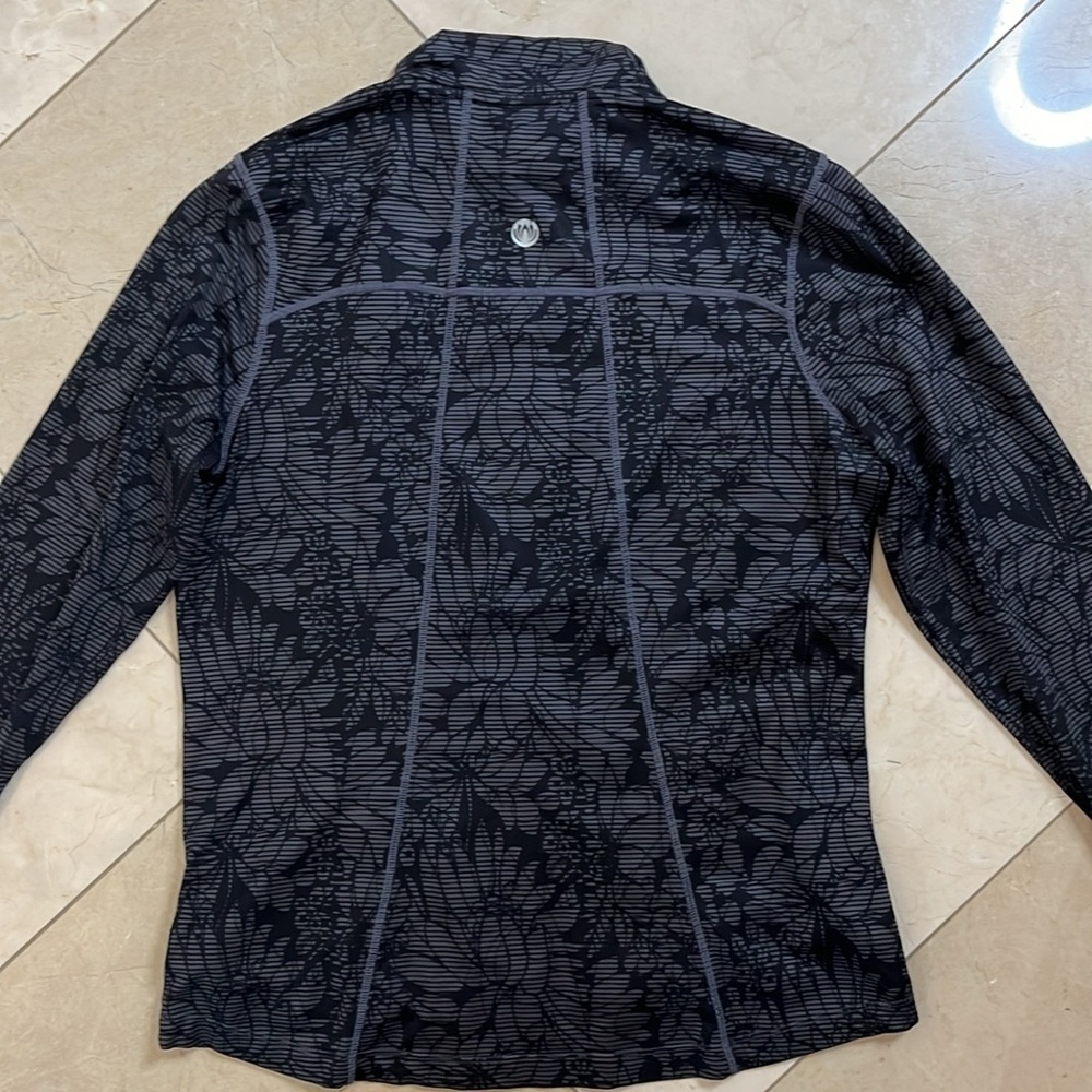 ⭐️ Mondetta floral patterned zip-up top- size medium - Picture 9 of 11